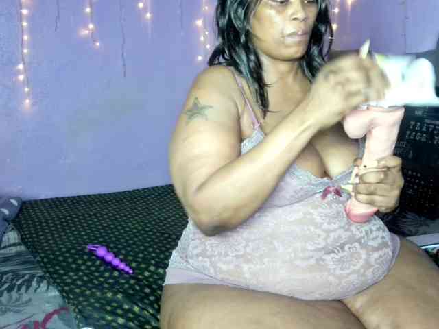 Big-Ass-Wilma webcam