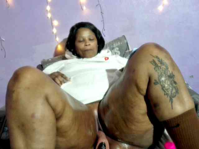 Big-Ass-Wilma webcam