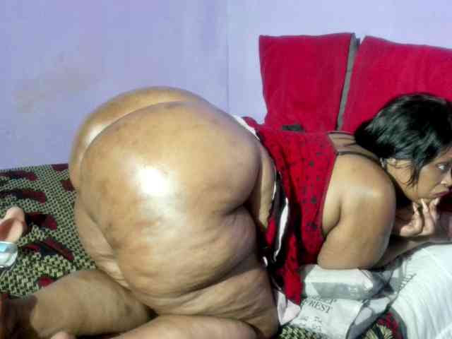 Big-Ass-Wilma webcam