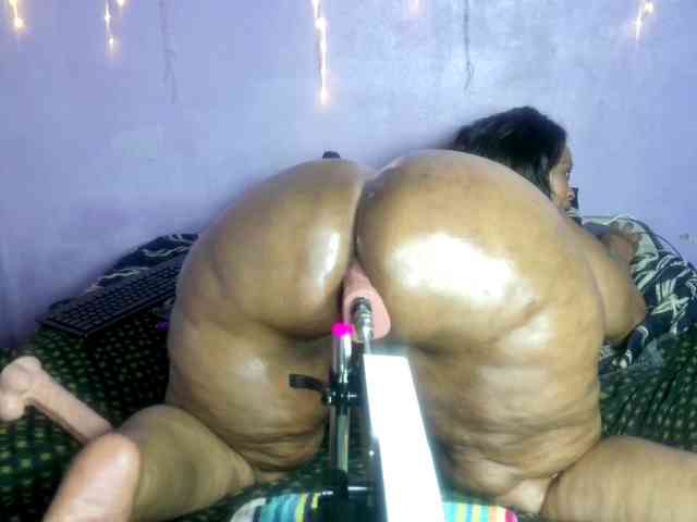 Big-Ass-Wilma webcam