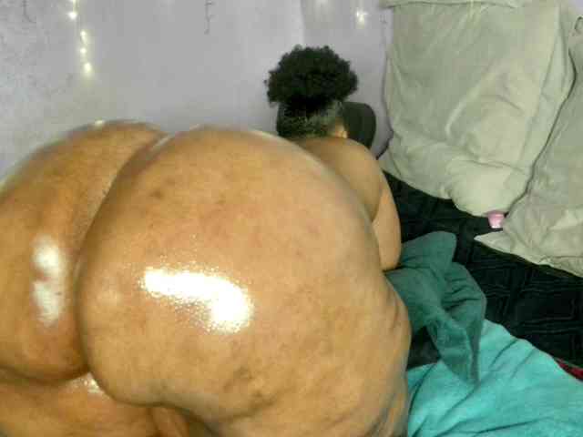 Big-Ass-Wilma webcam