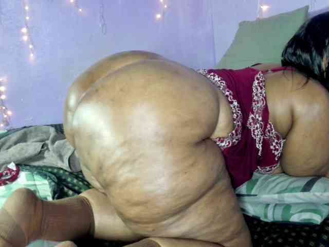 Big-Ass-Wilma webcam