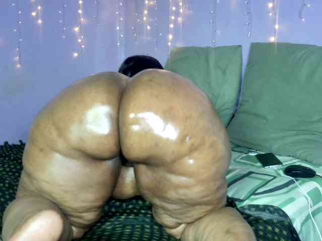 Big-Ass-Wilma webcam