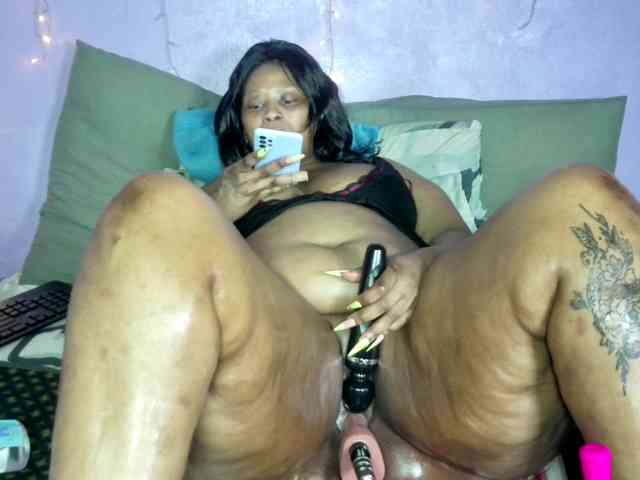 Big-Ass-Wilma webcam