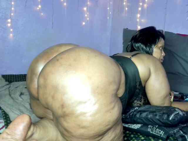 Big-Ass-Wilma webcam