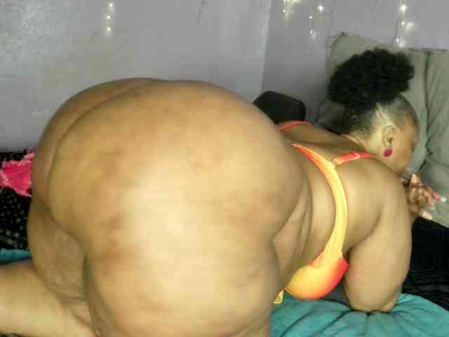 Big-Ass-Wilma webcam