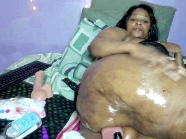 Big-Ass-Wilma webcam