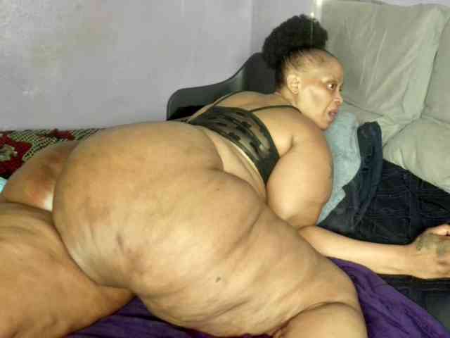 Big-Ass-Wilma webcam