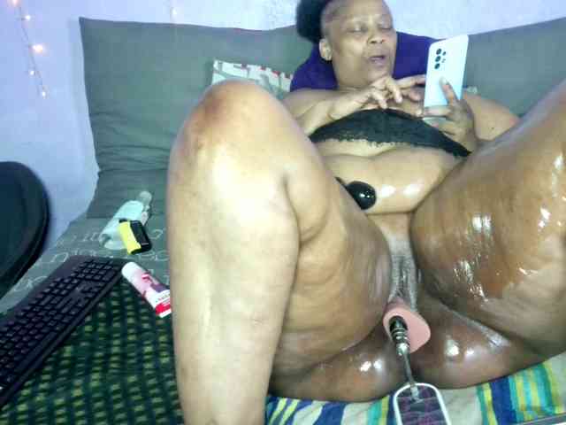 Big-Ass-Wilma webcam
