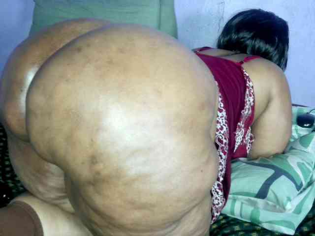 Big-Ass-Wilma webcam