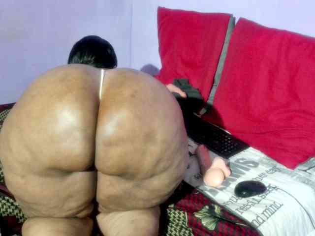 Big-Ass-Wilma webcam