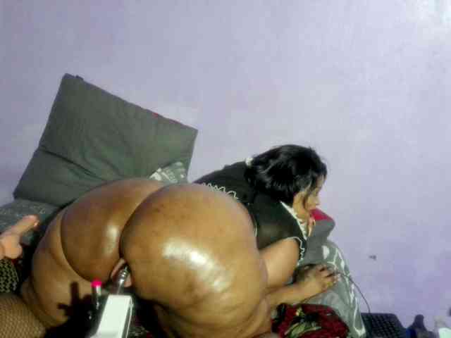 Big-Ass-Wilma webcam