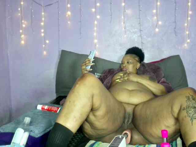 Big-Ass-Wilma webcam