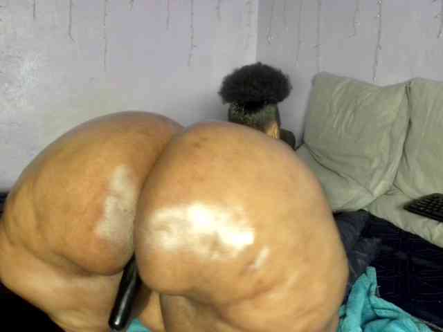 Big-Ass-Wilma webcam