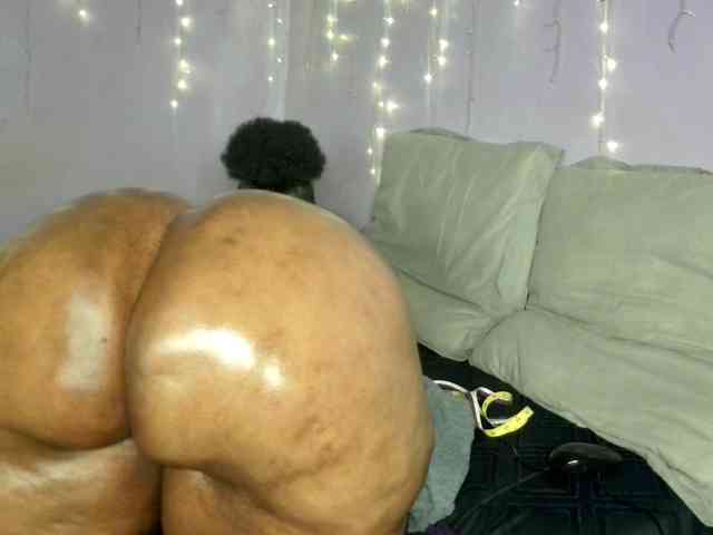 Big-Ass-Wilma webcam