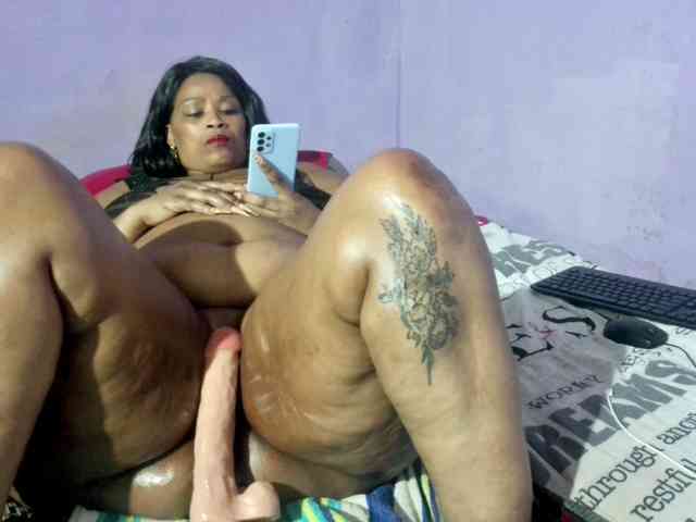 Big-Ass-Wilma webcam