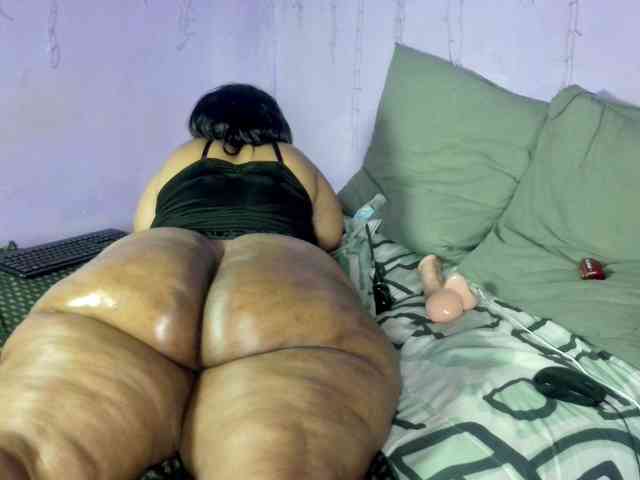 Big-Ass-Wilma webcam