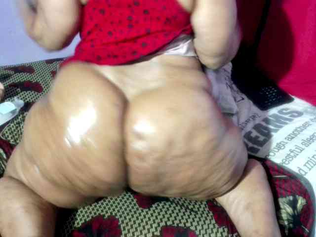 Big-Ass-Wilma webcam