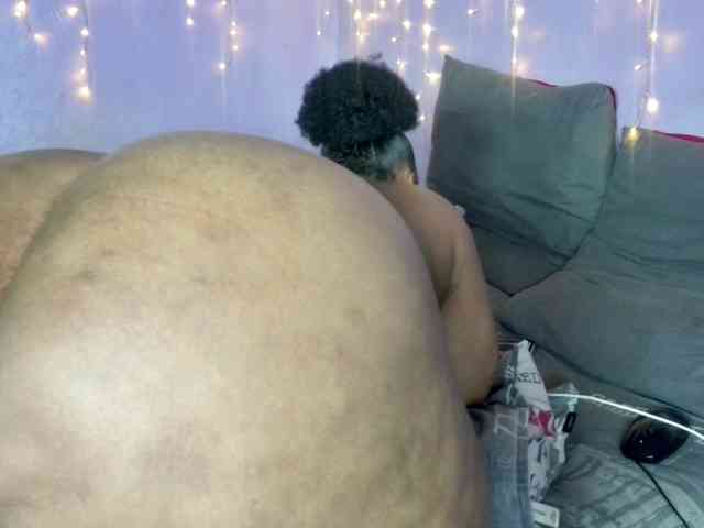 Big-Ass-Wilma webcam