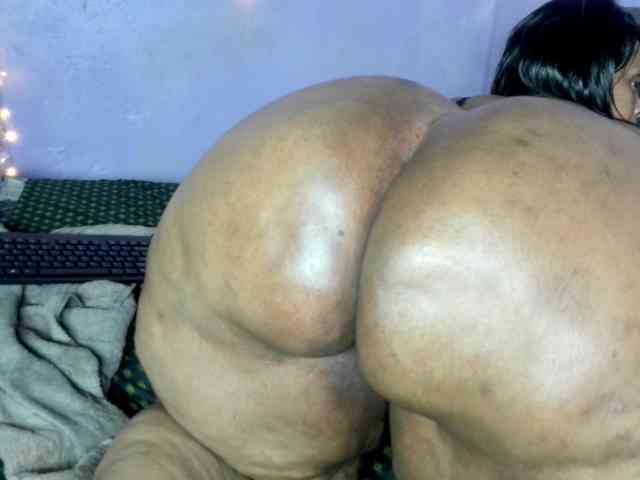 Big-Ass-Wilma webcam