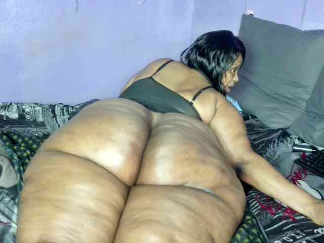 Big-Ass-Wilma webcam