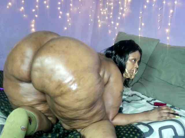Big-Ass-Wilma webcam