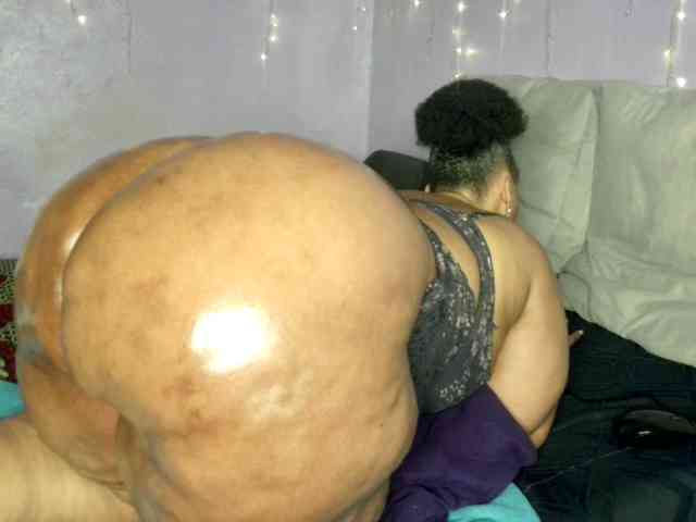 Big-Ass-Wilma webcam
