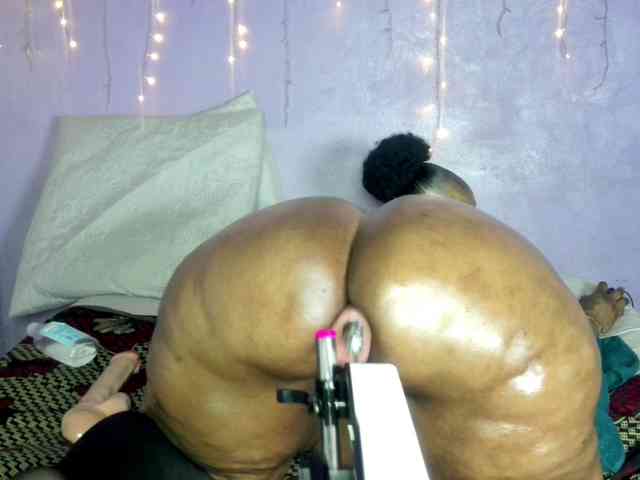 Big-Ass-Wilma webcam