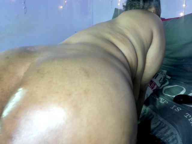 Big-Ass-Wilma webcam