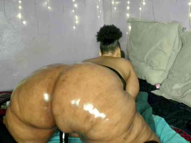 Big-Ass-Wilma webcam