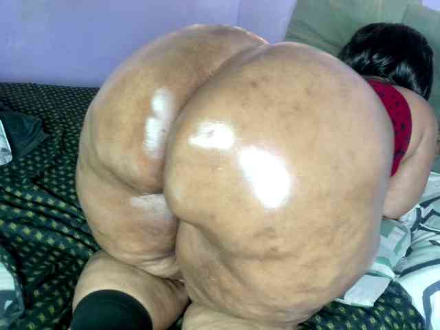 Big-Ass-Wilma webcam