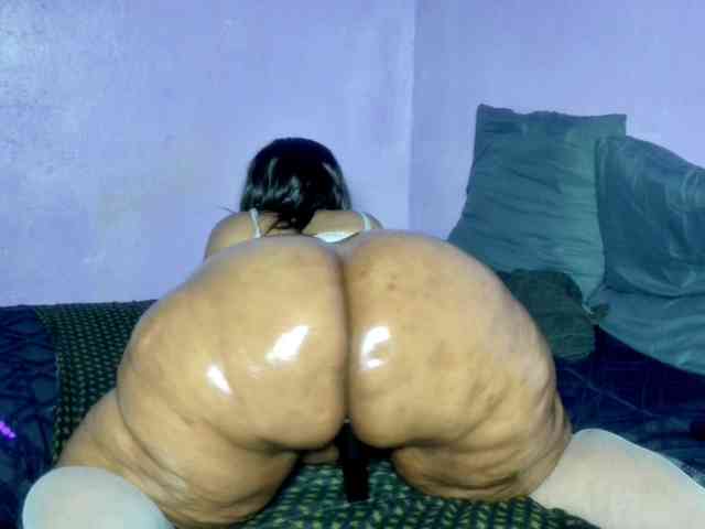 Big-Ass-Wilma webcam