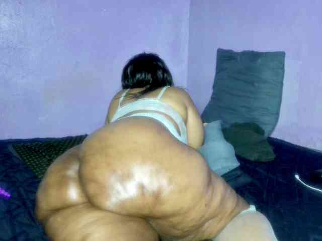 Big-Ass-Wilma webcam