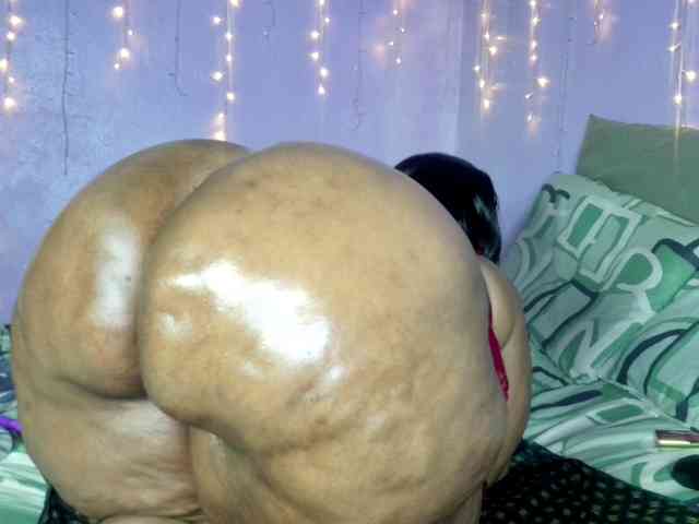 Big-Ass-Wilma webcam