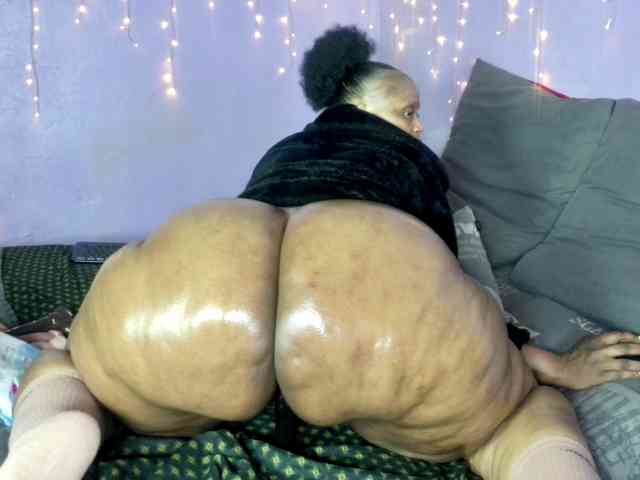 Big-Ass-Wilma webcam