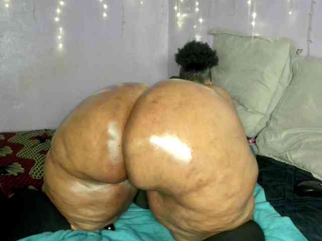 Big-Ass-Wilma webcam