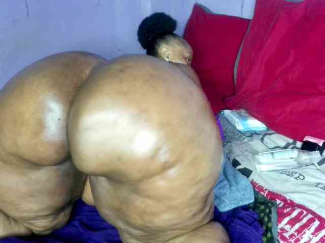 Big-Ass-Wilma webcam