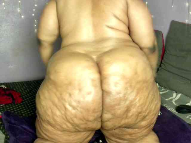 Big-Ass-Wilma Live Webcam on BongaCams
