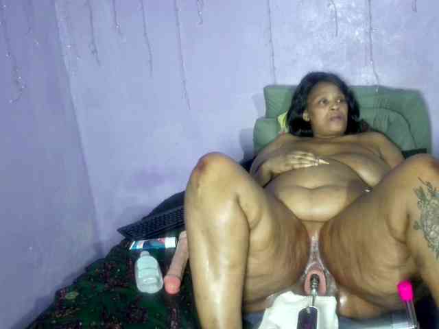 Big-Ass-Wilma webcam