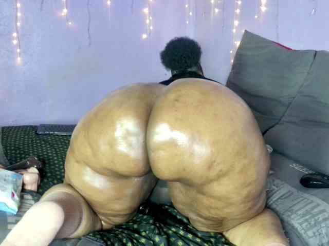 Big-Ass-Wilma webcam