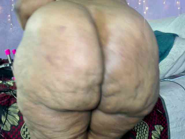 Big-Ass-Wilma webcam