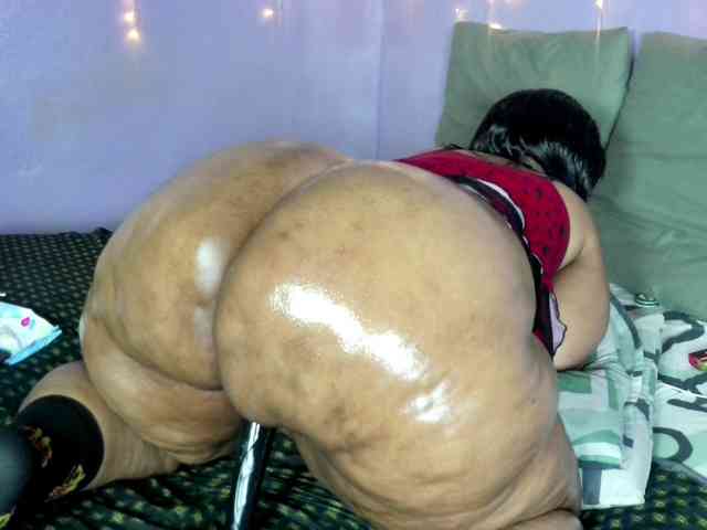Big-Ass-Wilma webcam