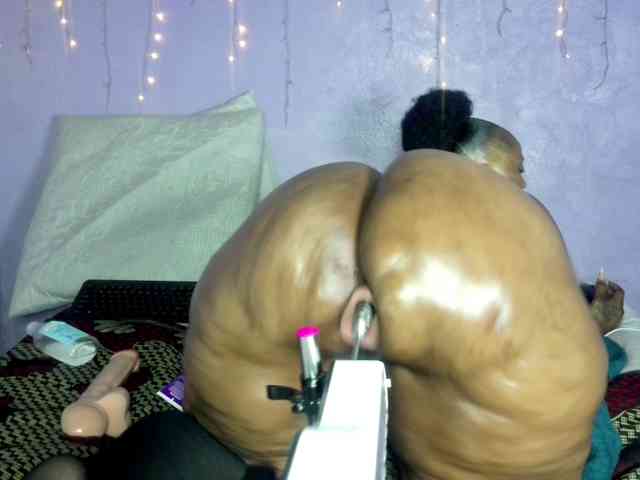Model: Big-Ass-Wilma