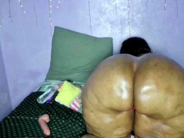 Big-Ass-Wilma webcam