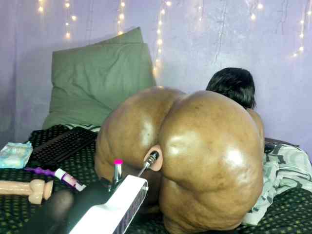 Big-Ass-Wilma webcam