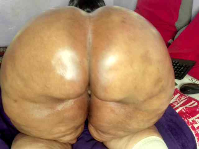 Big-Ass-Wilma webcam