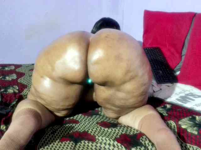 Big-Ass-Wilma webcam