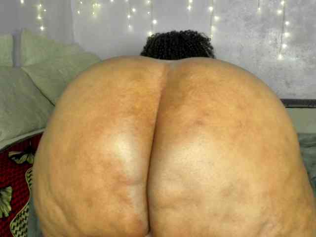 Big-Ass-Wilma webcam