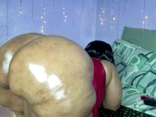 Big-Ass-Wilma webcam