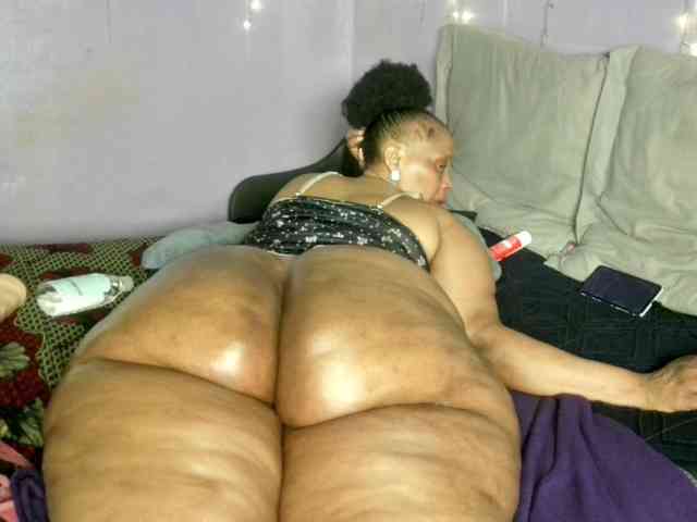 Big-Ass-Wilma webcam
